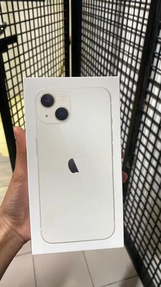 Iphone 13 starlight promo