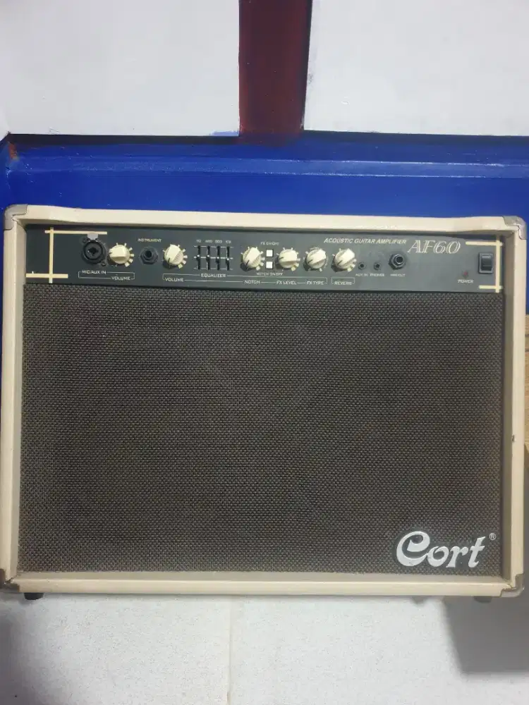 Dijual Paket Alat Musik Lengkap – Gitar, Mixer, Mic, Ampli