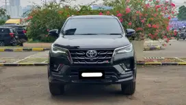 Toyota fortuner vrz gr sport 2024 hitam diesel matic