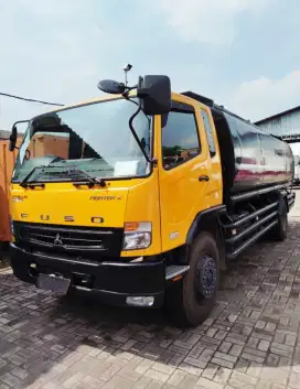 MITSUBISHI FUSO 6 BAN 240PS TANGKI LOW KM ISTIMEWA SEPERTI BARU