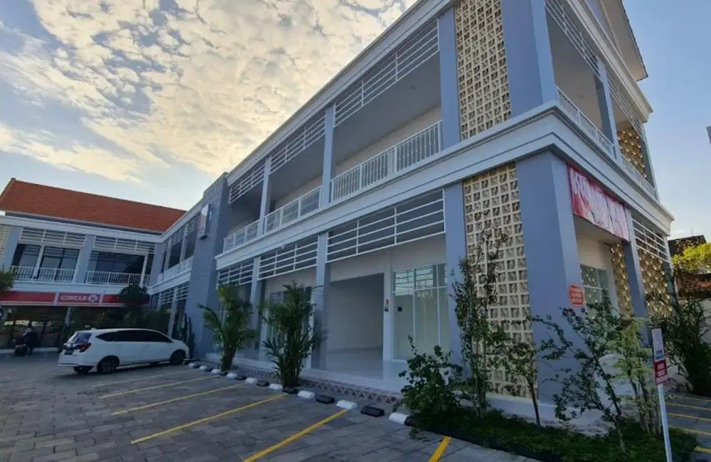 Over Kontrak Ruko Cantik 2 Lantai – Kerobokan Kelod Bali (1,5 Tahun)