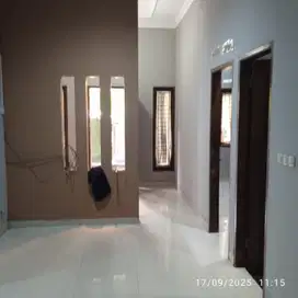 Disewakan rumah TKI 3 blok E luasan 160m2 kamar 3+2