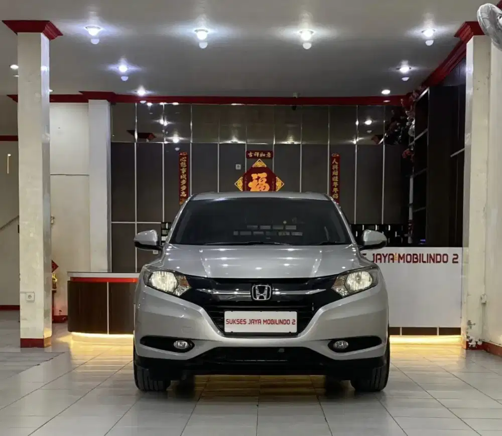 HONDA HRV 1.5 E CVT TAHUN 2015 KM 96.061
