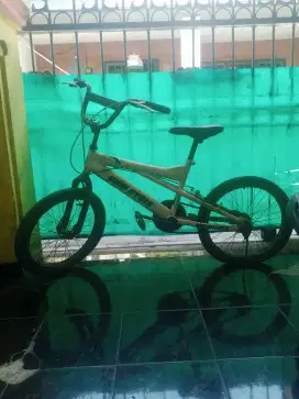 Jual sepeda BMX 400rb