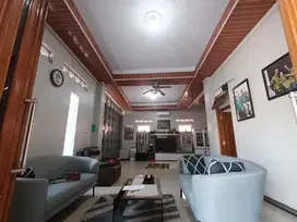 Rumah Mewah dan Ruang Futsal Strategis di Surakarta