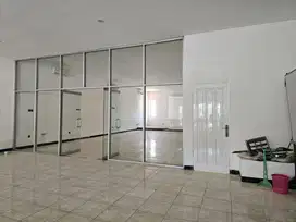Disewakan Lantai 2