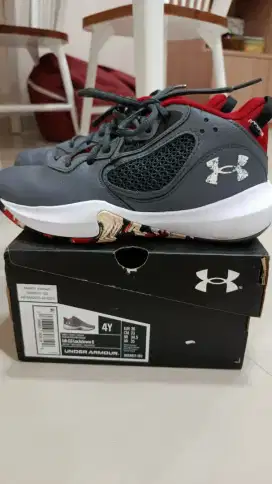 Jual sepatu basket anak second