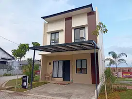 DIJUAL RUMAH 2 LANTAI HARGA MURAH DEKAT DARI BANDARA DI VIRGINIA PARK