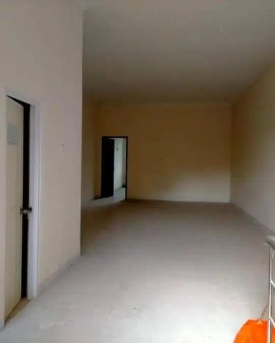 Ruko Jl Poros  Pattalassang 3 Unit  Ruko 5X20X2 Lantai Rolling 23 Meter