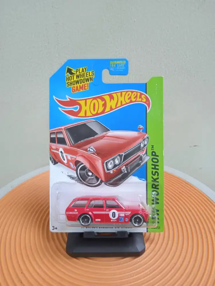 Hotwheels worshop Datsun 510 wagon merah
