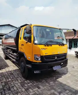 MITSUBISHI FUSO 6 BAN 240PS TANGKI LOW KM ISTIMEWA SEPERTI BARU