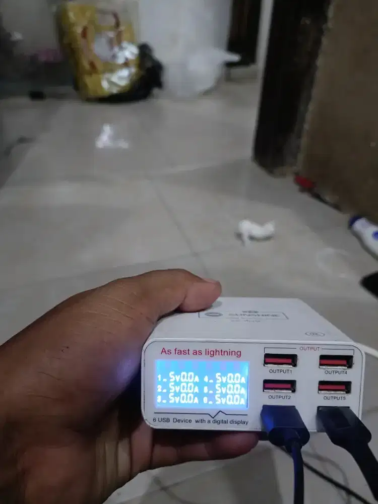 Charger hp +alat cek hp