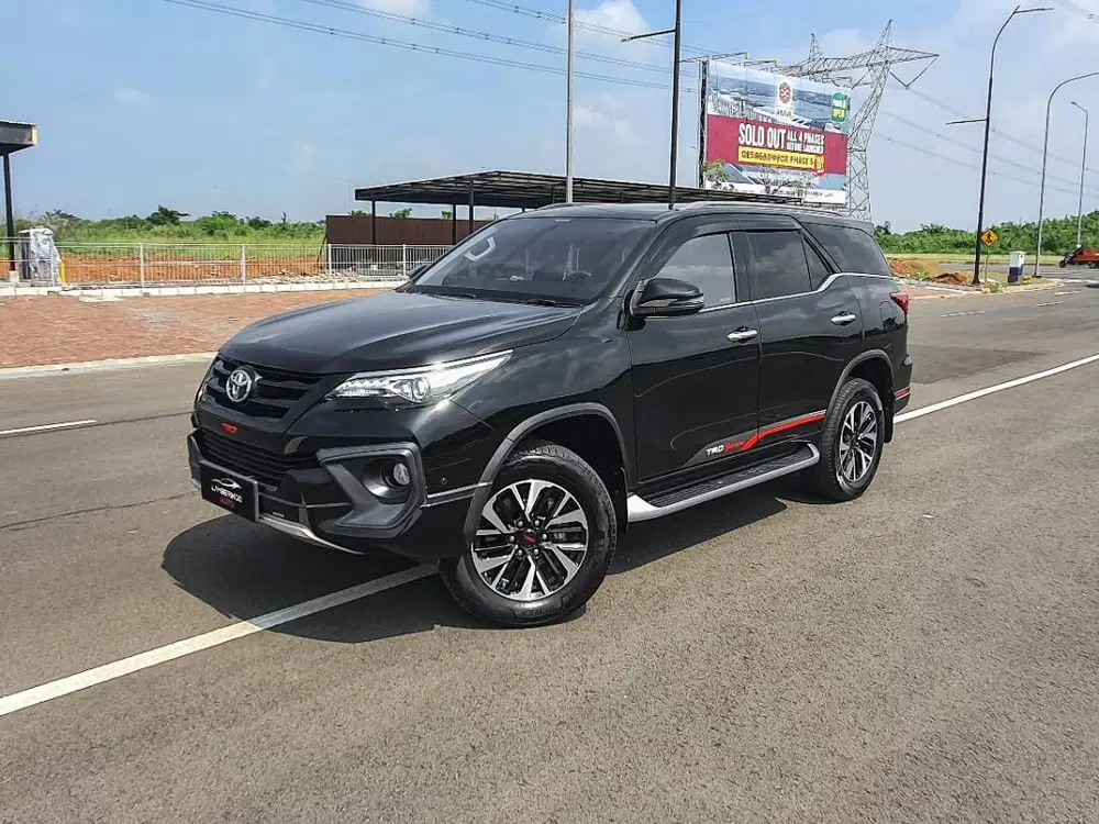 TOYOTA FORTUNER VRZ TRD 2.4 2019