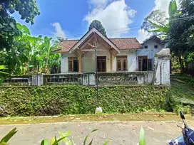 Dijual Tanah bonus bangunan dekat pasar  dijumantono