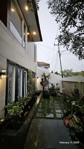 Rumah bagus 2 lantai siap huni belakang METRO Margahayu Raya Bandung