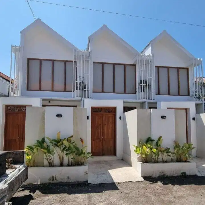3 units villa compound for global sale in Tumbakbayuh, Bali