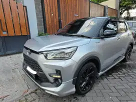 Toyota raise GR 1.0 turbo Two tone