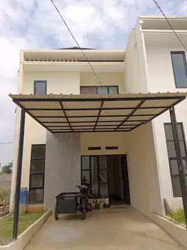 Jual rumah cepat di pusat kota dekat pusat perbelanjaan