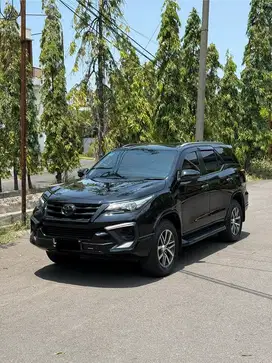 Fortuner Vrz 2.4 2016 Bodykit TRD