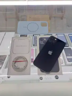 Second Apple IPhone 13 128GB Midnight IBOX ON Mulus Like New Nego
