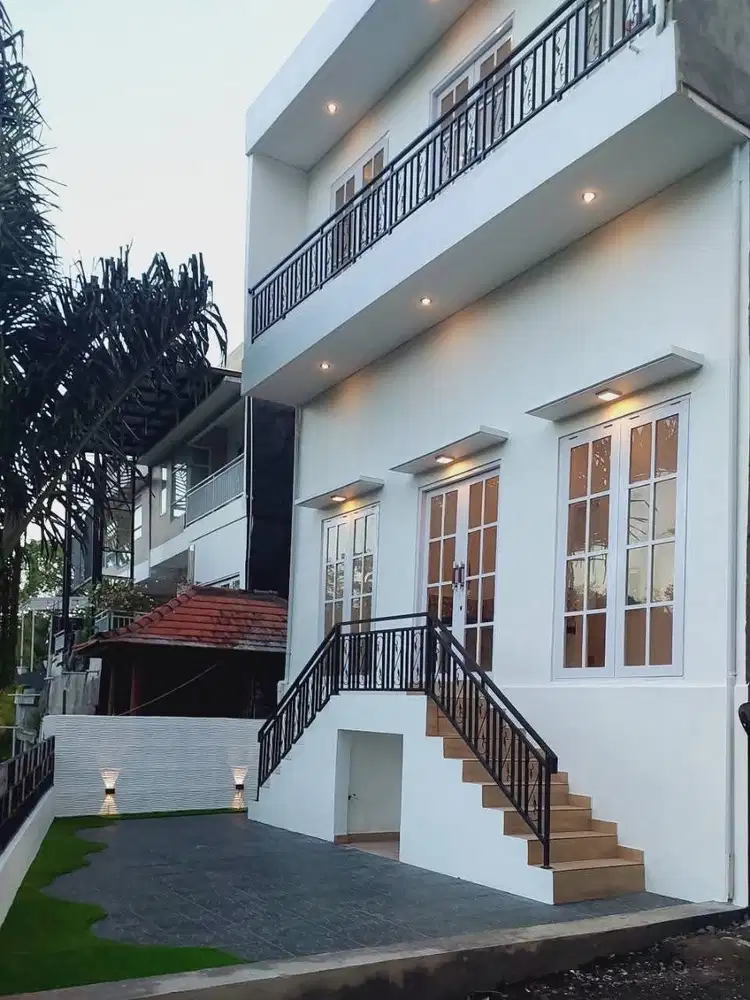 Rumah baru konsep Mediterania di jl siulan dentim