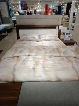 OLIN 5 QUEEN BEDSET WHT WAL BEDROOM SET