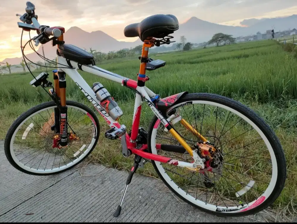 Sepeda gunung united