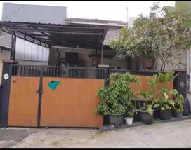 Di jual rumah bersih terawat di komplek green valley jatihandap