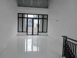 Disewakan Ruko 2.5lt kota Sukabumi Jl Pasar Ciwangi baru di bangun