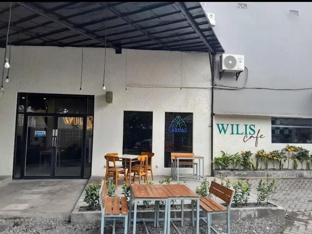 Dijual Hotel Sukomanunggal Ada Usaha mix Hotel, Cafe dan Es Krim