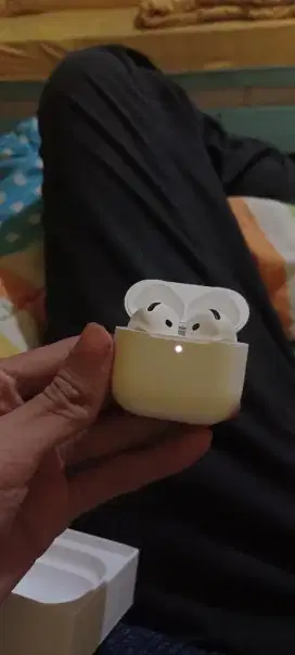 Airpods 4 with ANC