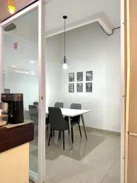 Rumah 3 lantai dalam komplek Taman Ratu Dekat Greenville Duri Kepa