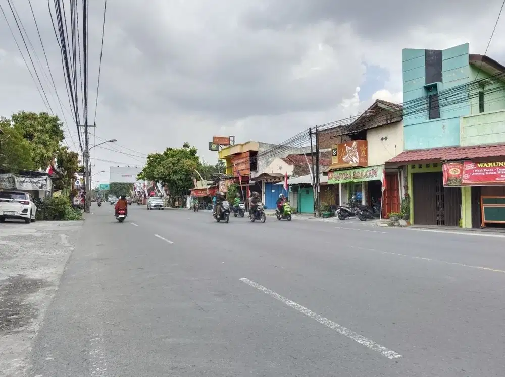 Toko Sumber 30Mt, Ld 3Mt, jalan Letjen Suprapto, Banjarsari, Solo