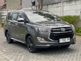 Innova venturer bensin matic