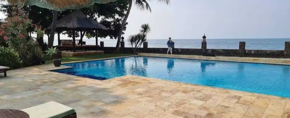 FOR SALE BEACHFRONT VILLA BULELENG BALI