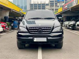 MERCEDES BENZ ML320 AT HITAM 2002