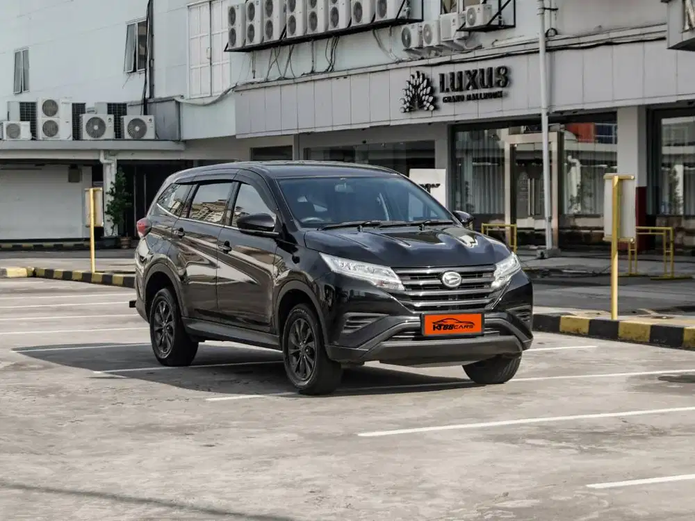 Terios X Deluxe 1.5 AT 2023 hitam