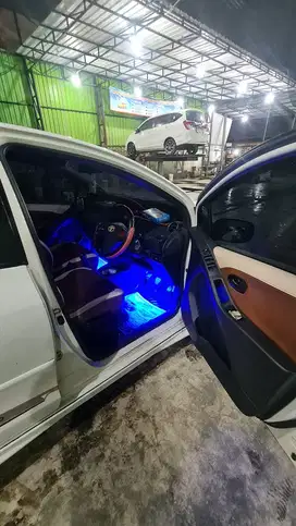 Toyota Yaris 2010 Bensin