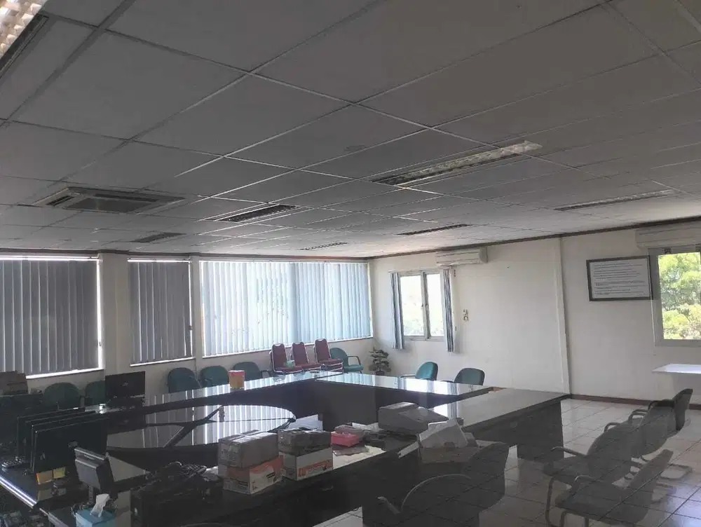 Gedung Kantor & Gudang Strategis di Mainroad Soekarno Hatta Bandung
