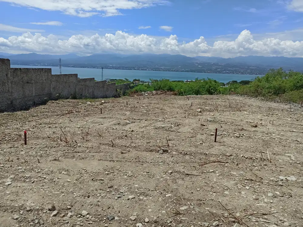 Dijual Lahan Kosong dengan View Laut