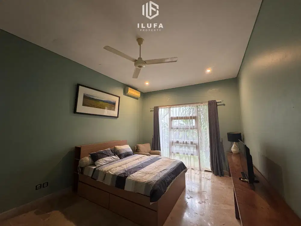 Disewakan townhouse full furnished lokasi strategis kemang