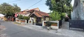 Rumah hitung tanah lokasi strategis pusat keramaian Cirebon