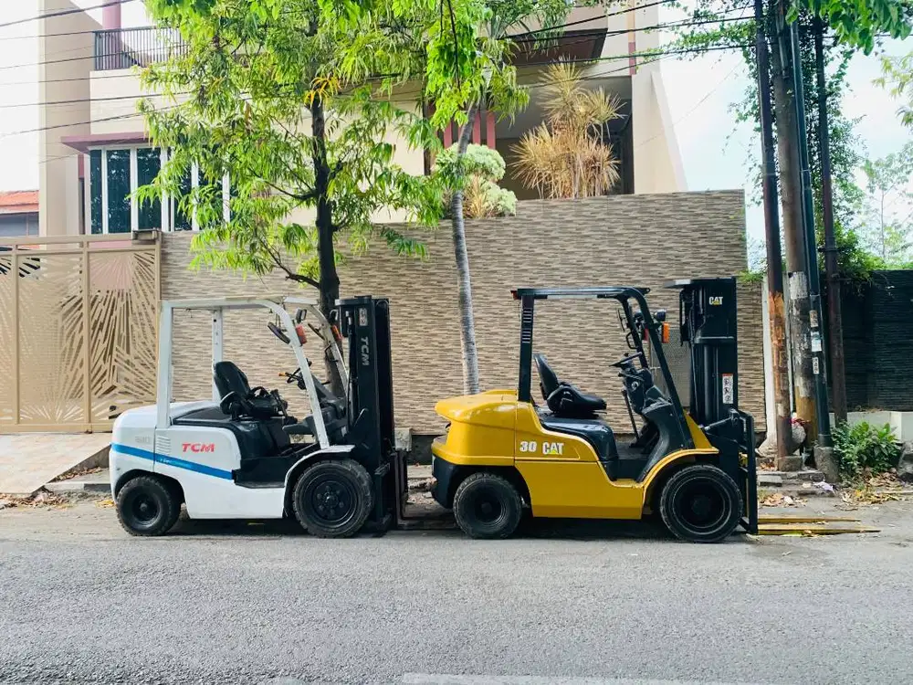 JUAL BELI FORKLIFT BEKAS BERBAGAI MERK DAN KAPASITAS LANGSUNG PEMILIK