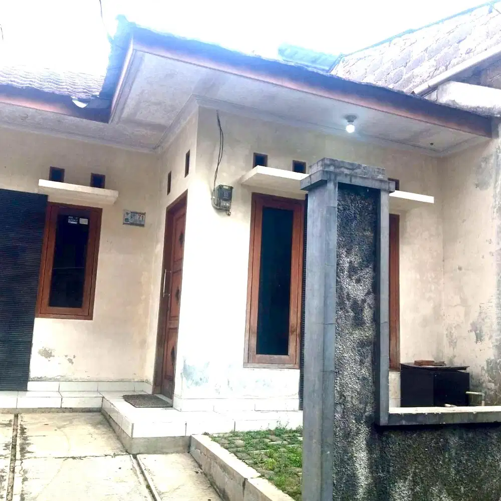 Rumah Strategis dekat kelurahan Pondok Ranggon Jakarta Timur