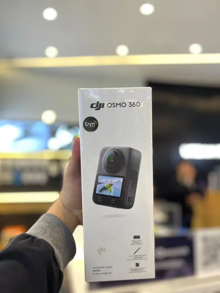 DJI Osmo 360 Adventure Combo
