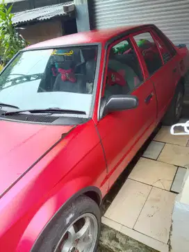 Ford laser 1998 Bensin