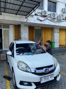 Kacafilm mobil & gedung murah