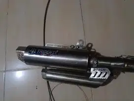 Knalpot tridente 3 suara untuk Suzuki gsx r 150