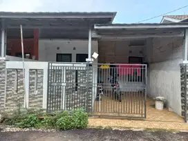Dijual cepat rumah di komplek bumi purwaraya purwakarta