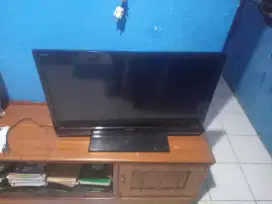 Led tv sharp aquos 32inci tinggal pasang setbox aja